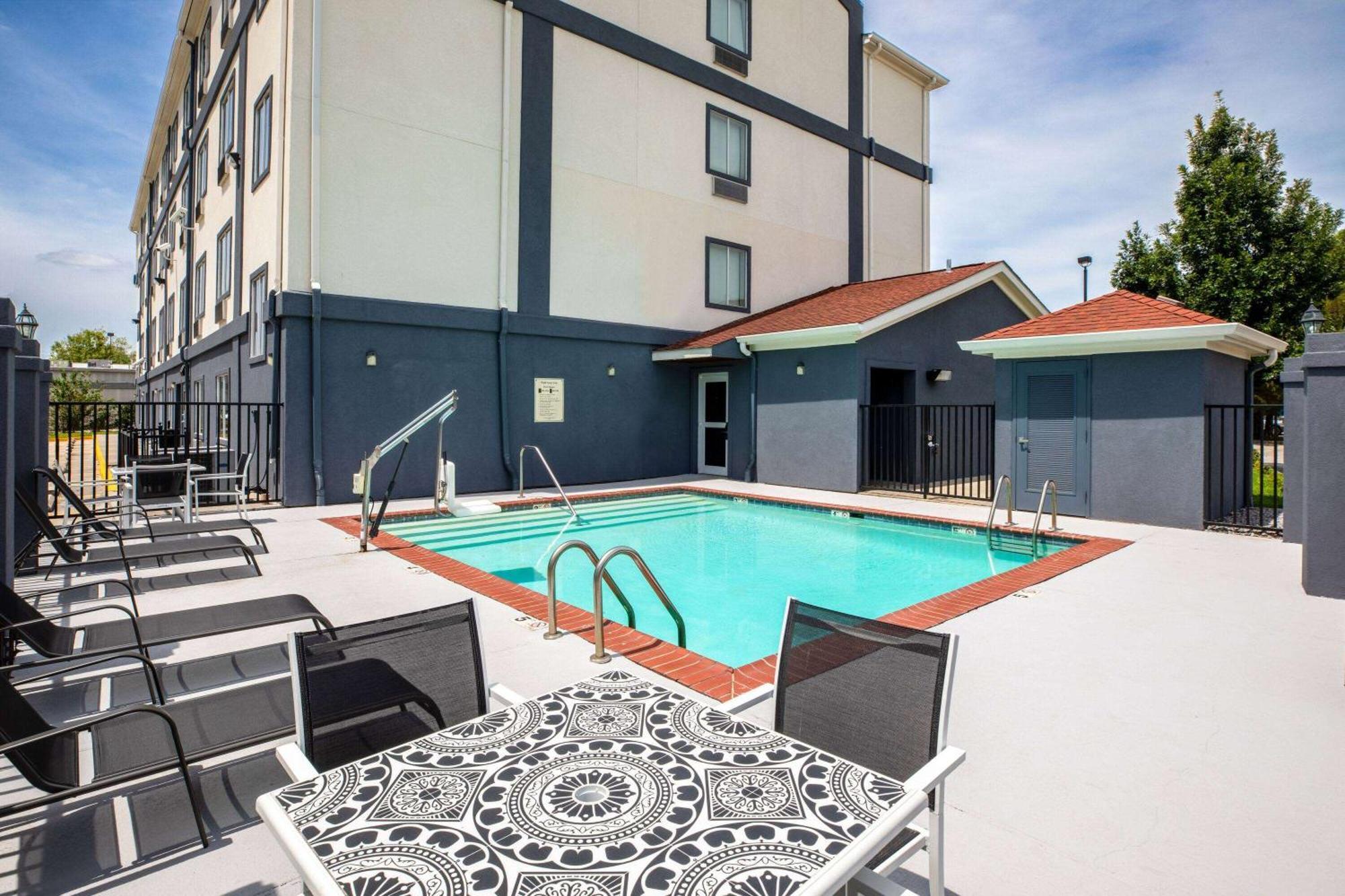 Days Inn By Wyndham Baton Rouge I-10 Prairieville Zewnętrze zdjęcie